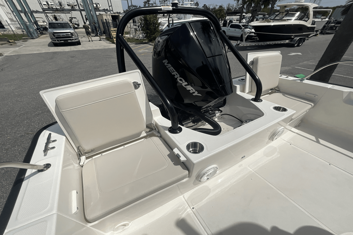 2024 Boston Whaler 210 Montauk Image Thumbnail #7