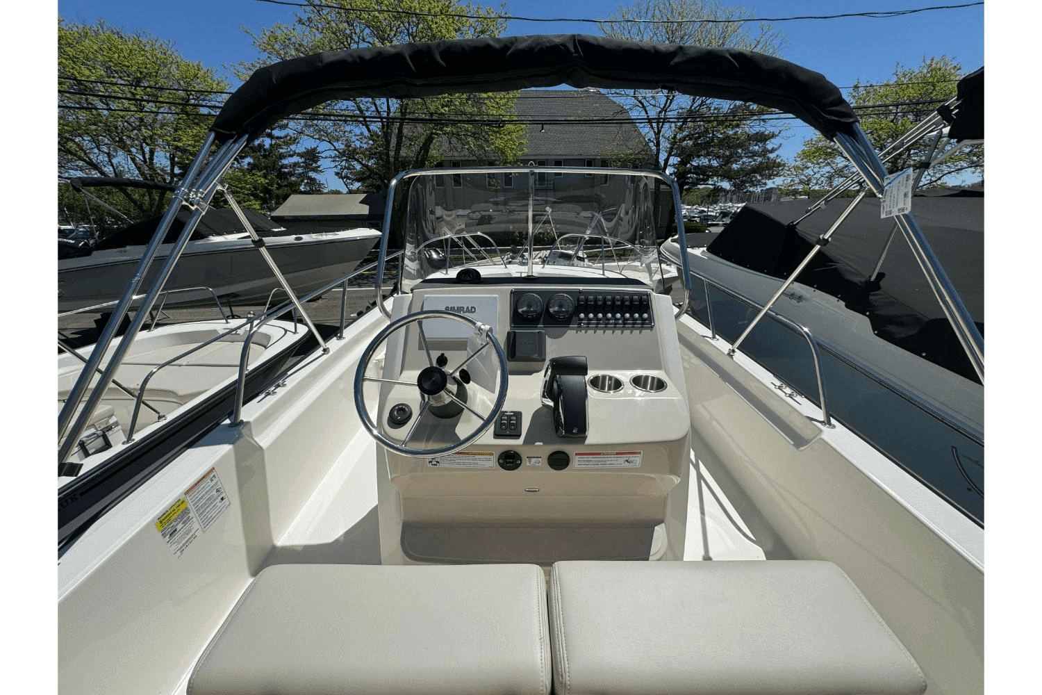 2024 Boston Whaler 210 Montauk Image Thumbnail #11