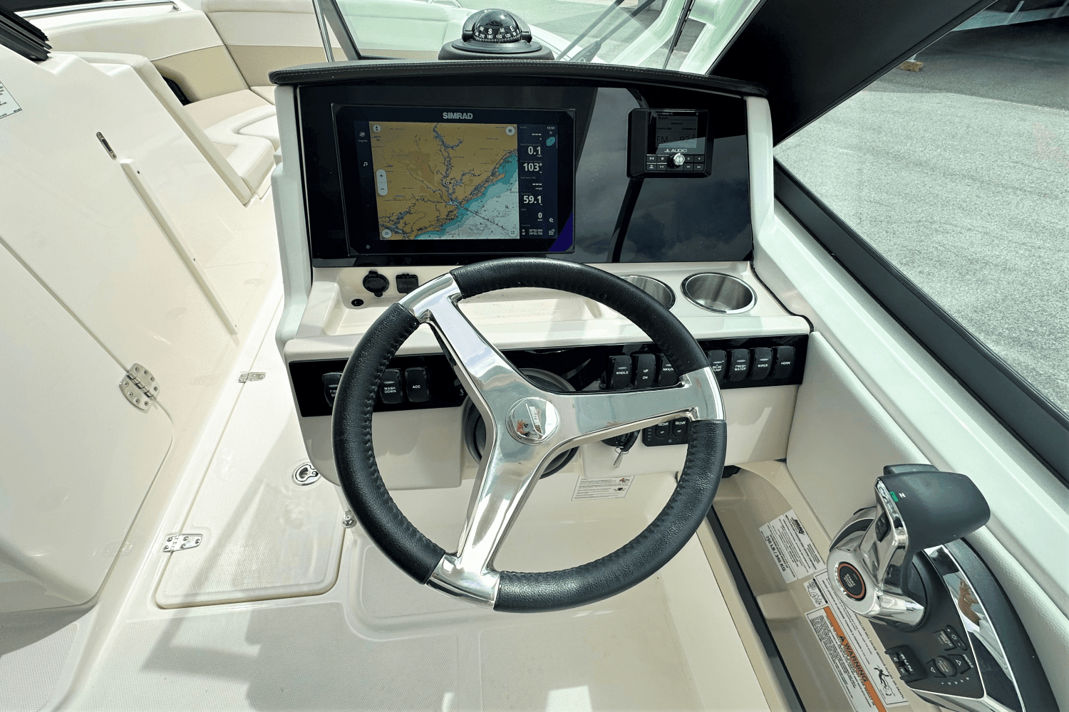 2025 Boston Whaler 240 Vantage Image Thumbnail #14