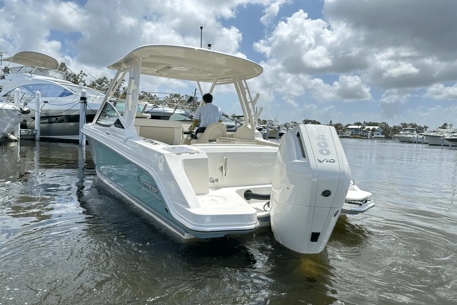 2025 Boston Whaler 240 Vantage Image Thumbnail #10