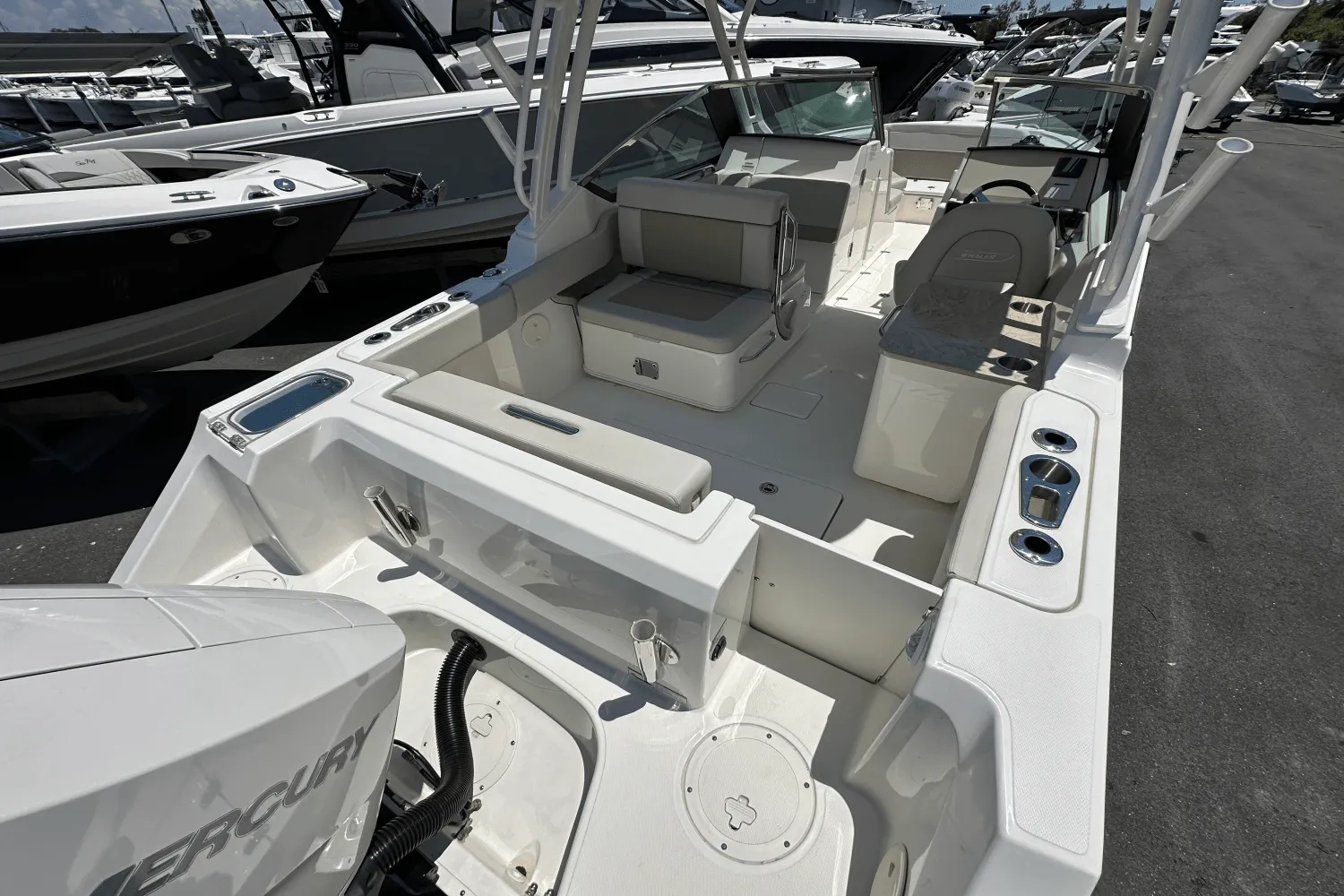 2025 Boston Whaler 240 Vantage Image Thumbnail #11