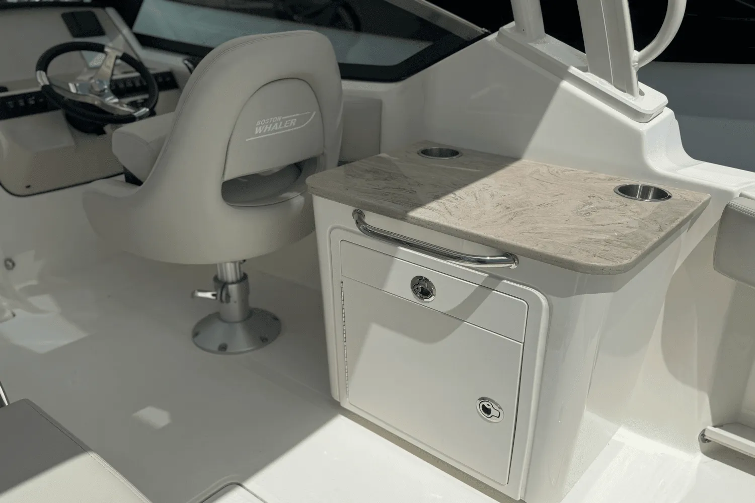 2025 Boston Whaler 240 Vantage Image Thumbnail #43