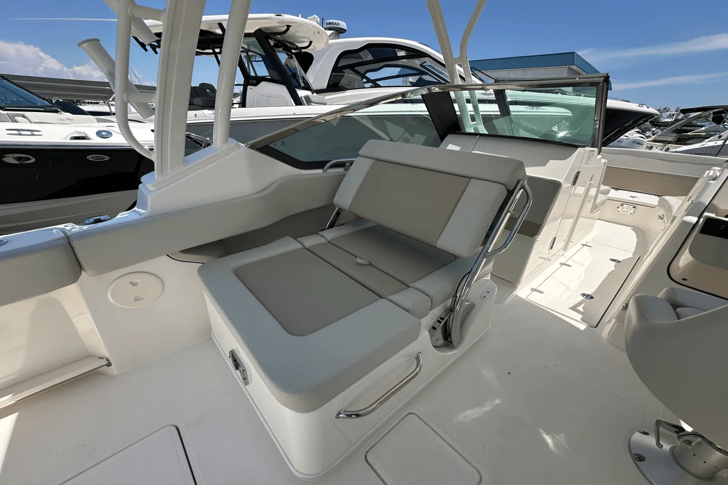 2025 Boston Whaler 240 Vantage Image Thumbnail #20