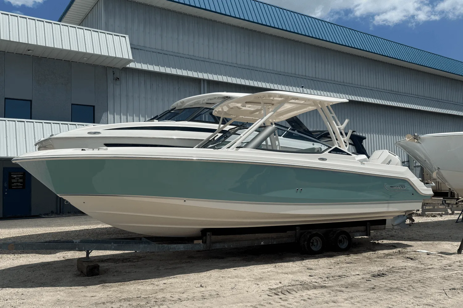 2025 Boston Whaler 240 Vantage Image Thumbnail #36