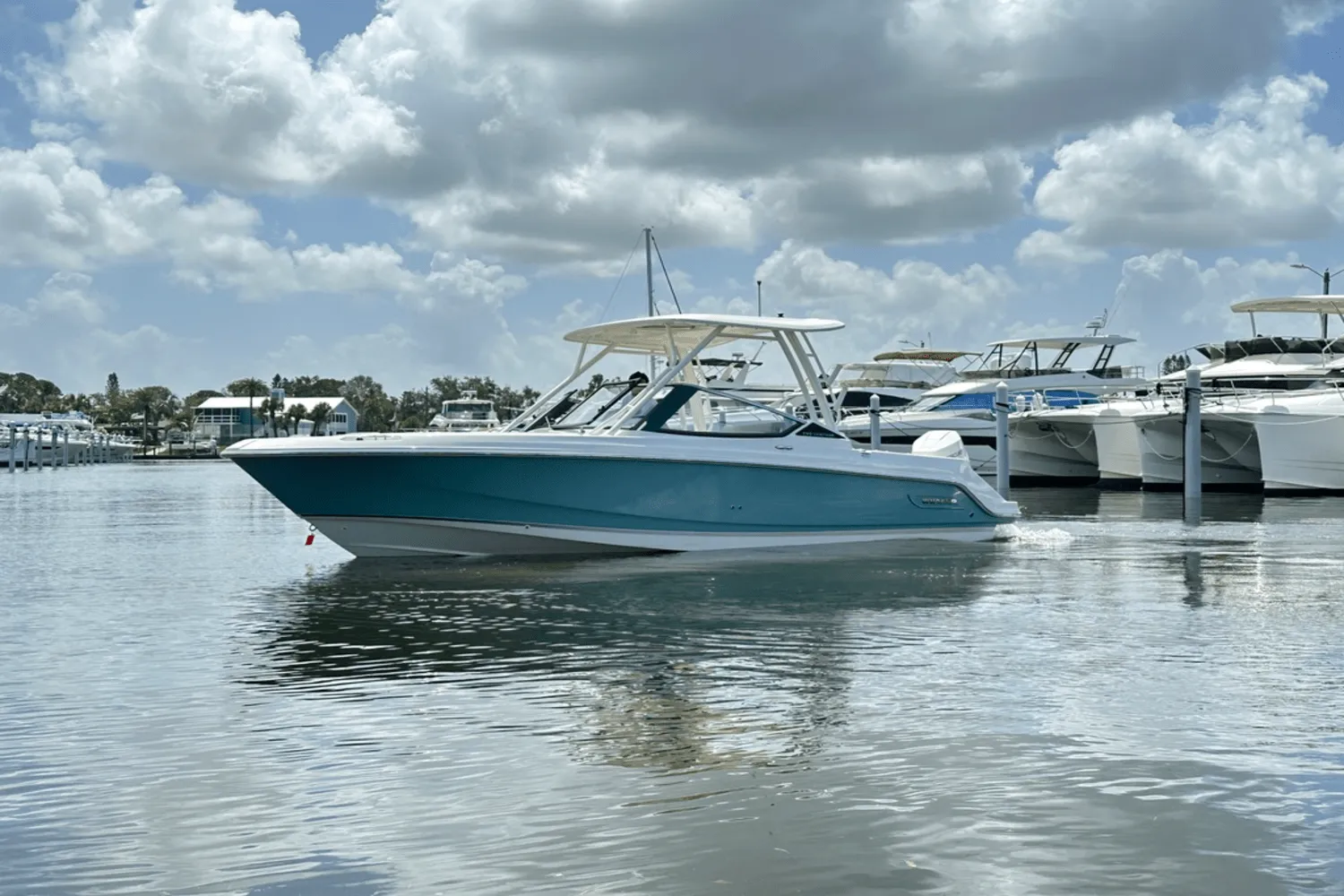 2025 Boston Whaler 240 Vantage Image Thumbnail #0