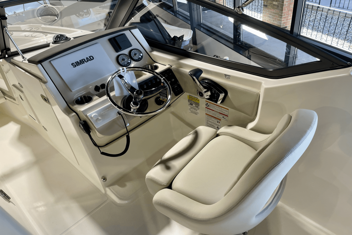 2024 Boston Whaler 210 Vantage Image Thumbnail #11