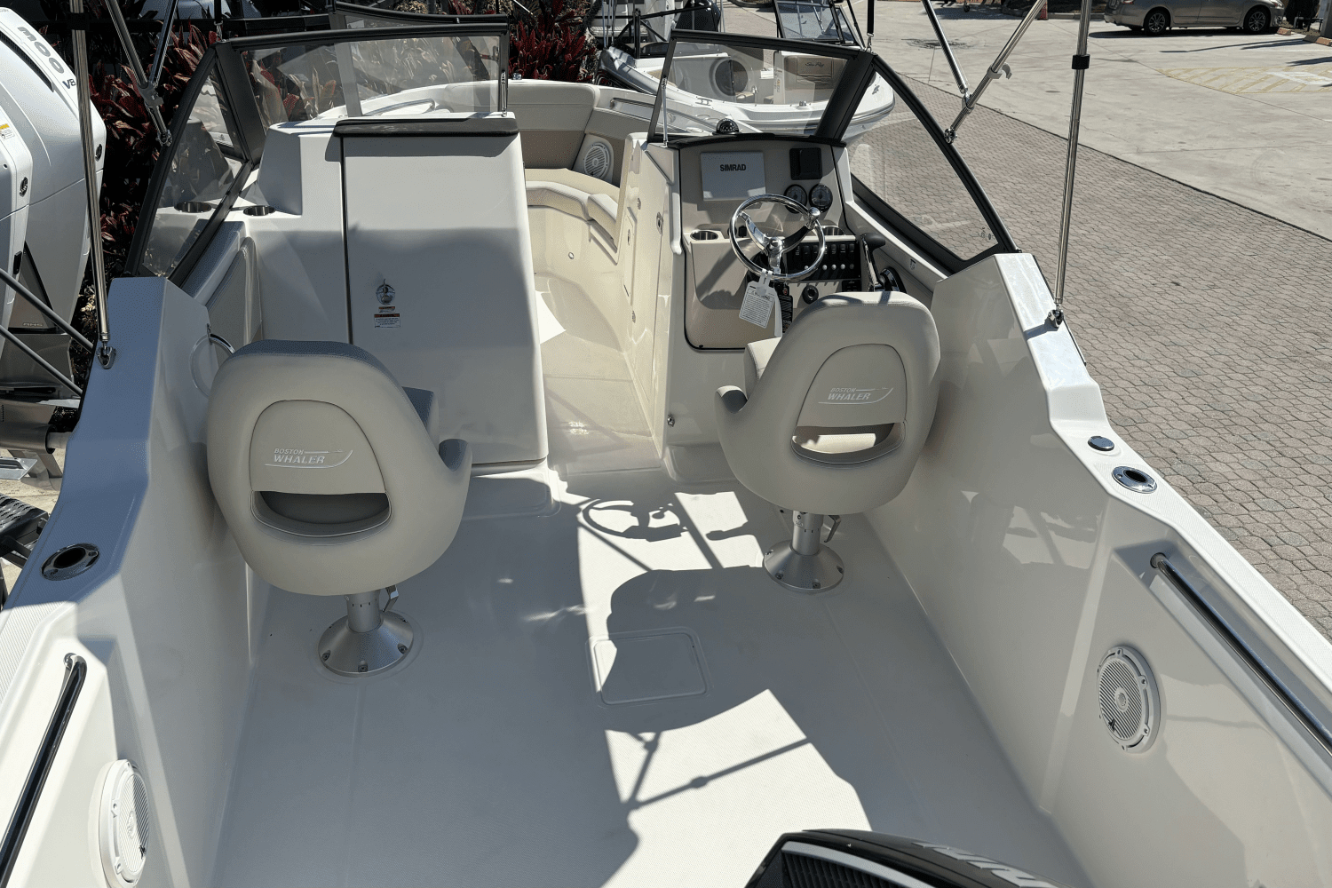 2024 Boston Whaler 210 Vantage Image Thumbnail #8