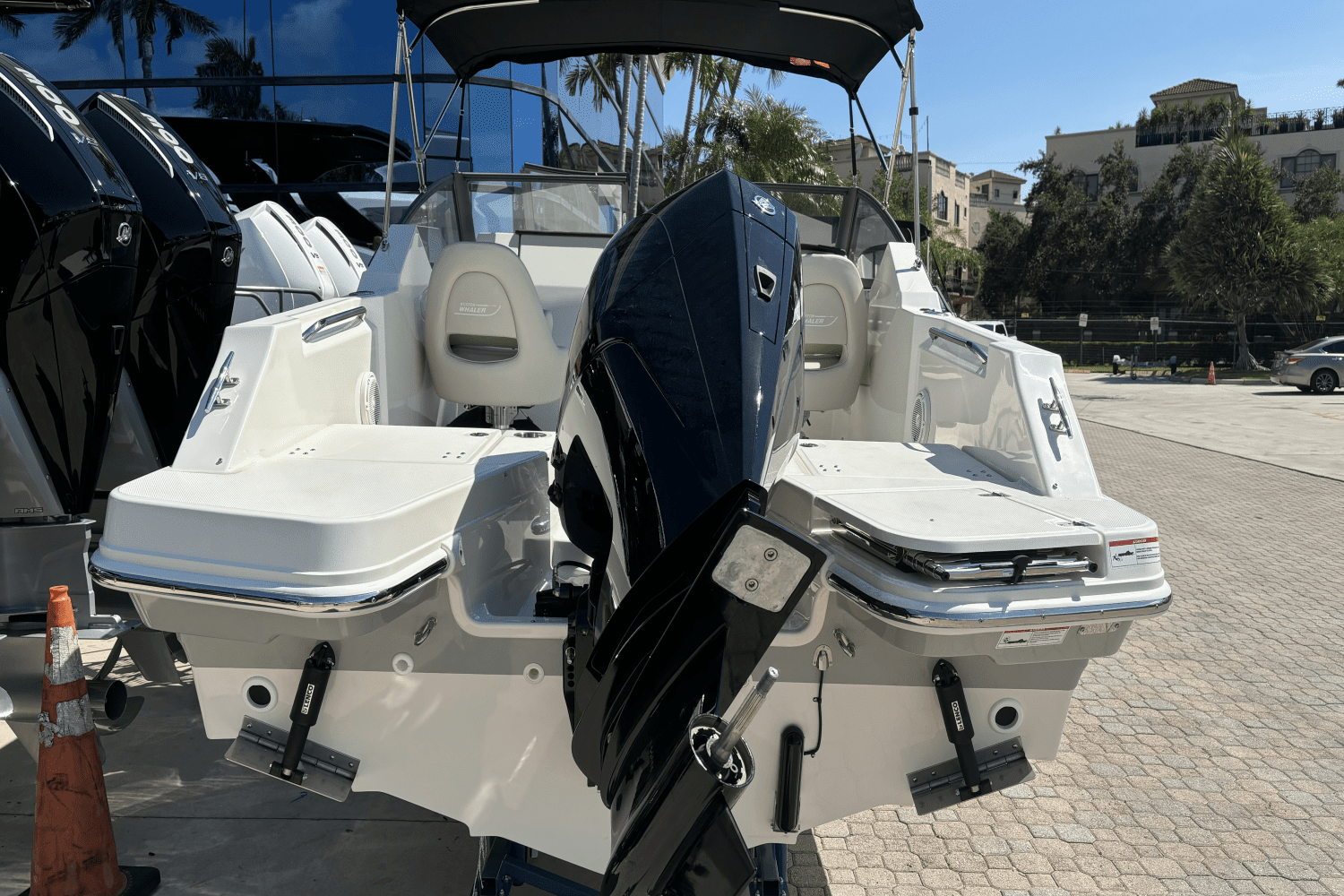 2024 Boston Whaler 210 Vantage Image Thumbnail #3