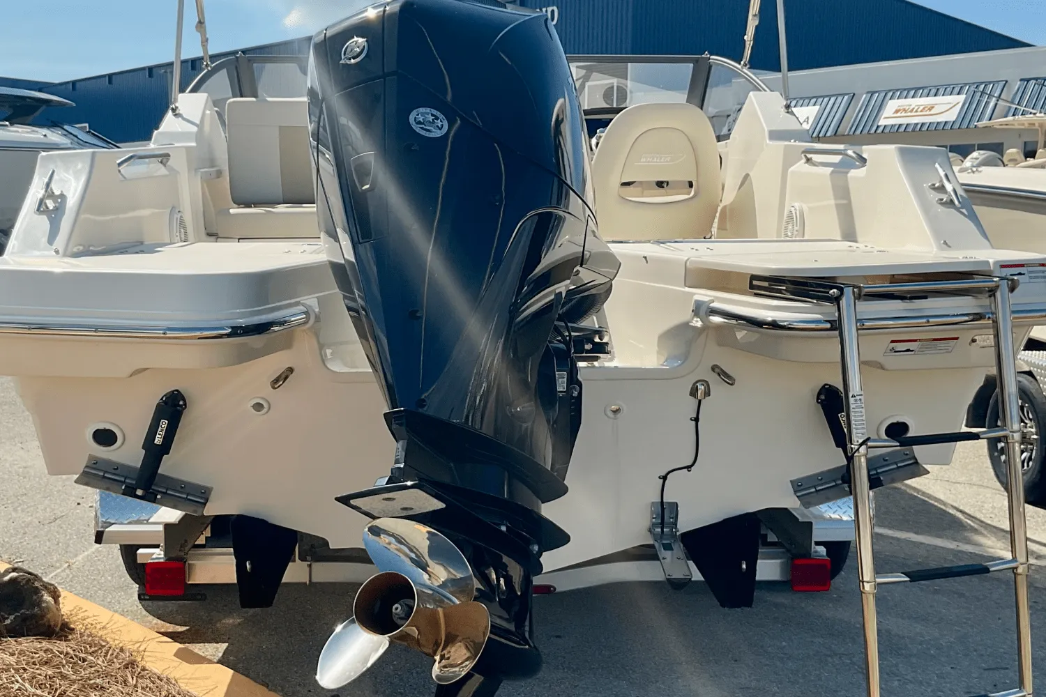 2024 Boston Whaler 210 Vantage Image Thumbnail #5