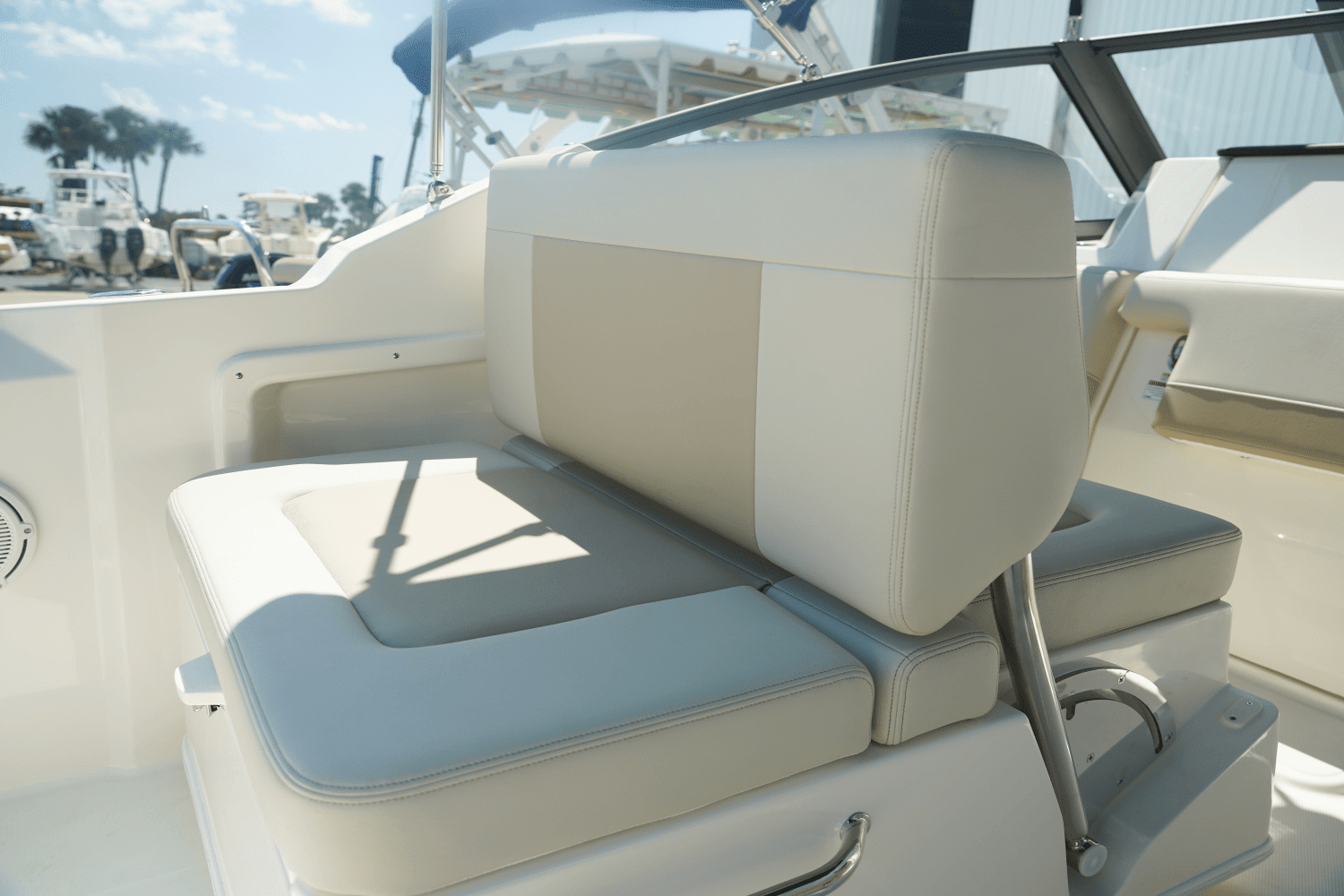 2024 Boston Whaler 210 Vantage Image Thumbnail #16