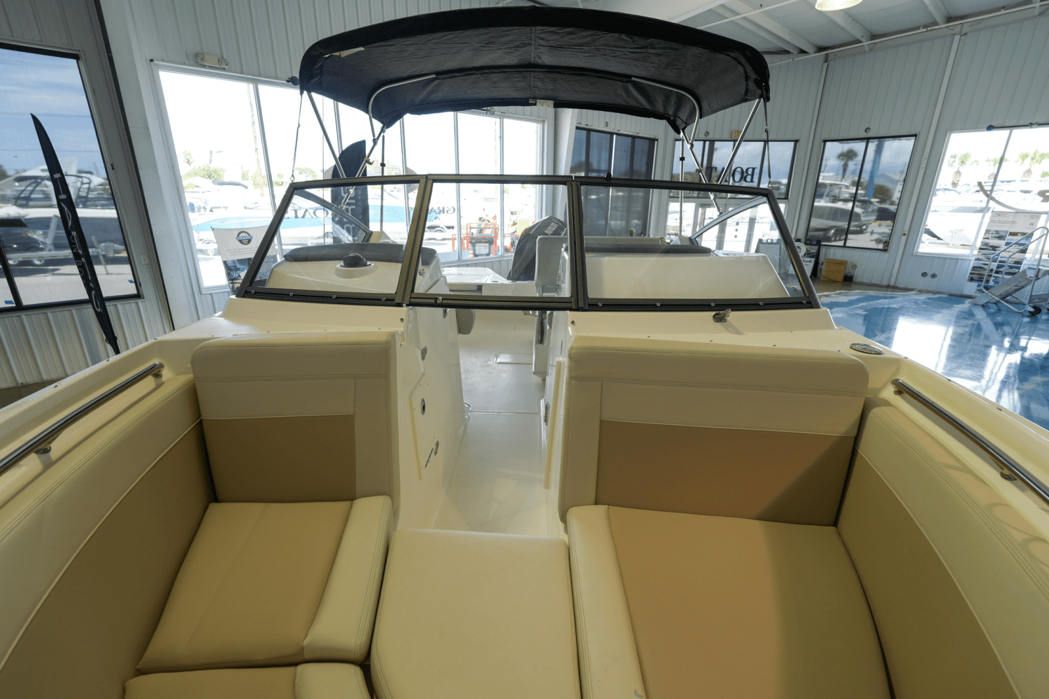 2024 Boston Whaler 210 Vantage Image Thumbnail #9