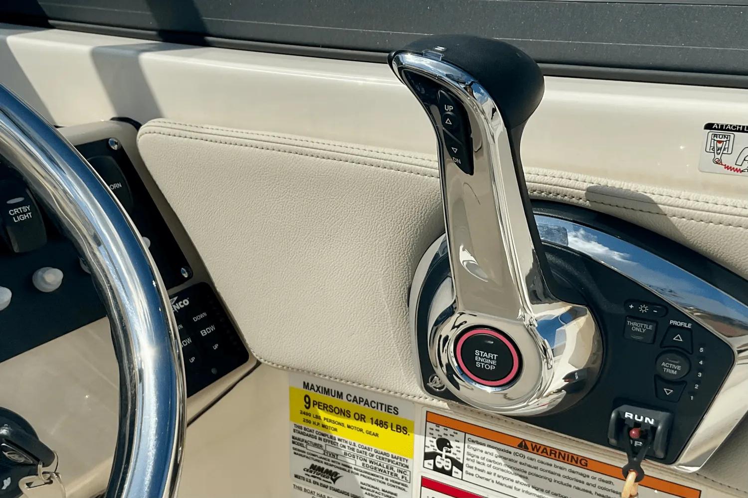 2024 Boston Whaler 210 Vantage Image Thumbnail #18