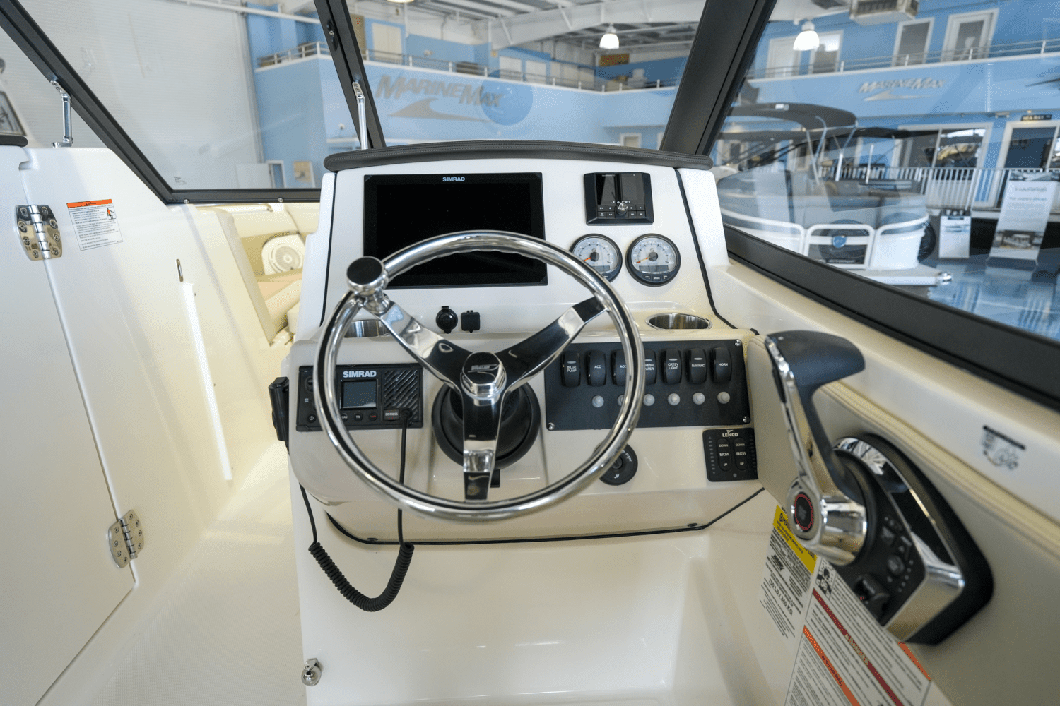 2024 Boston Whaler 210 Vantage Image Thumbnail #12