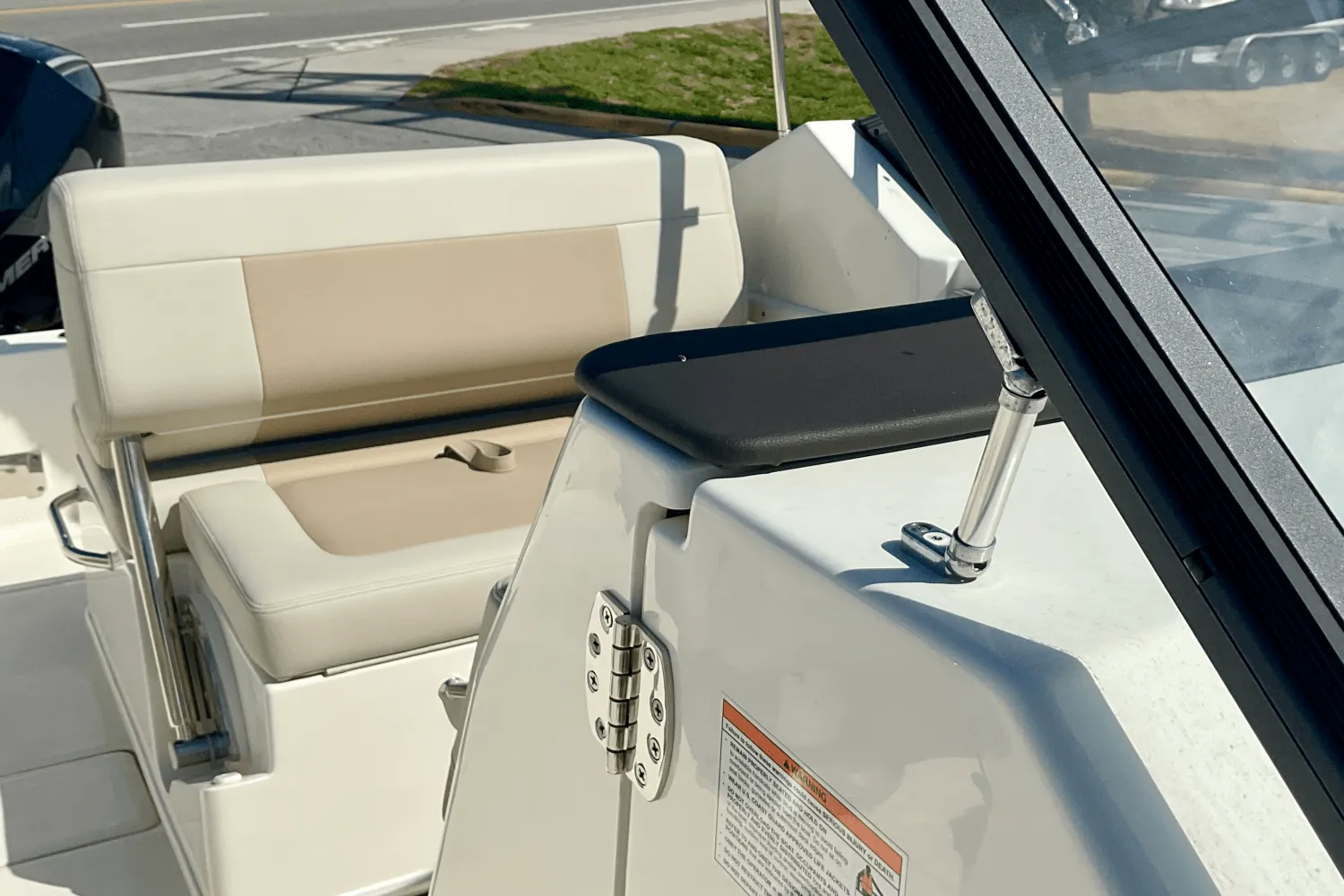 2024 Boston Whaler 210 Vantage Image Thumbnail #15