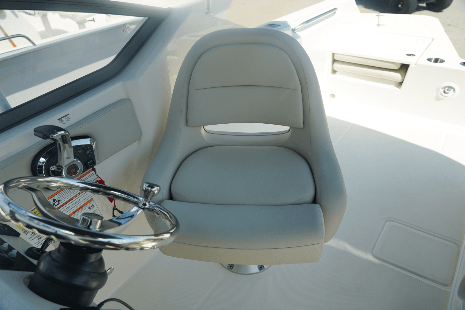 2024 Boston Whaler 210 Vantage Image Thumbnail #14