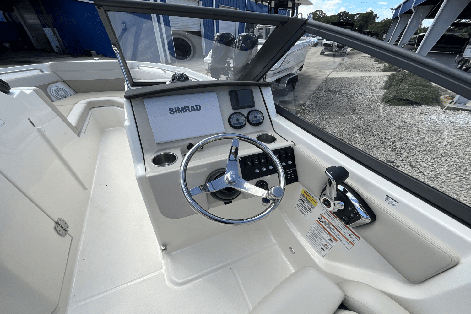 2024 Boston Whaler 210 Vantage Image Thumbnail #6