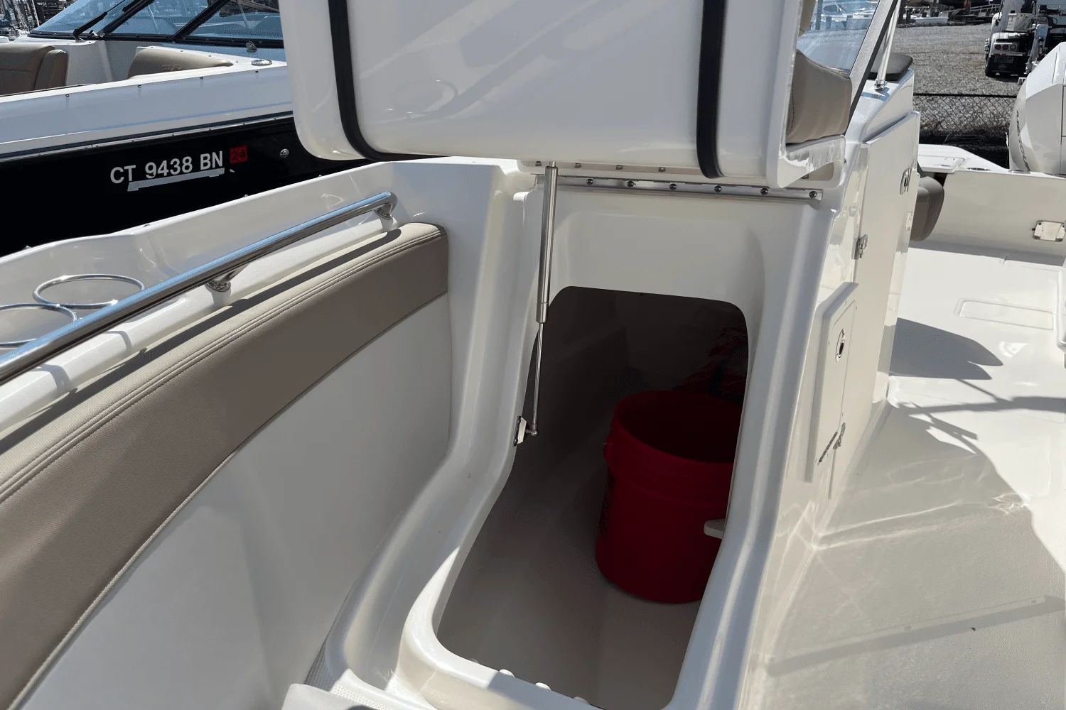 2025 Boston Whaler 210 Vantage Image Thumbnail #13