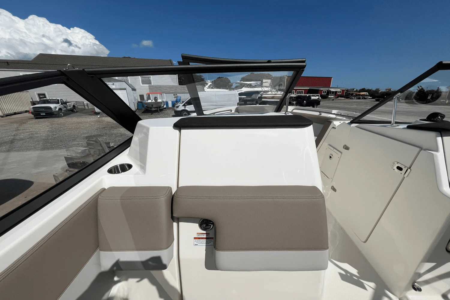 2025 Boston Whaler 210 Vantage Image Thumbnail #19