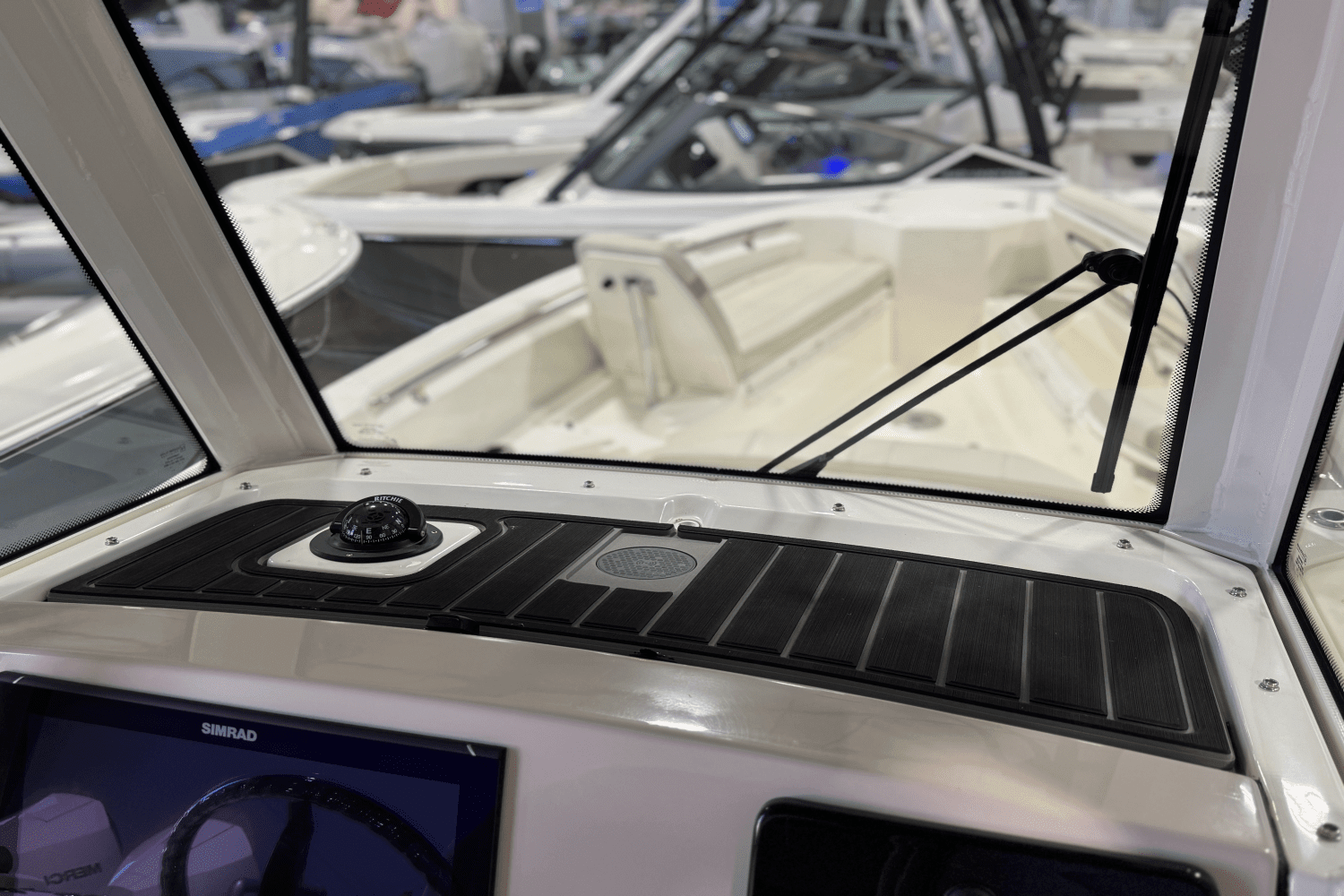 2024 Boston Whaler 280 Dauntless Image Thumbnail #12