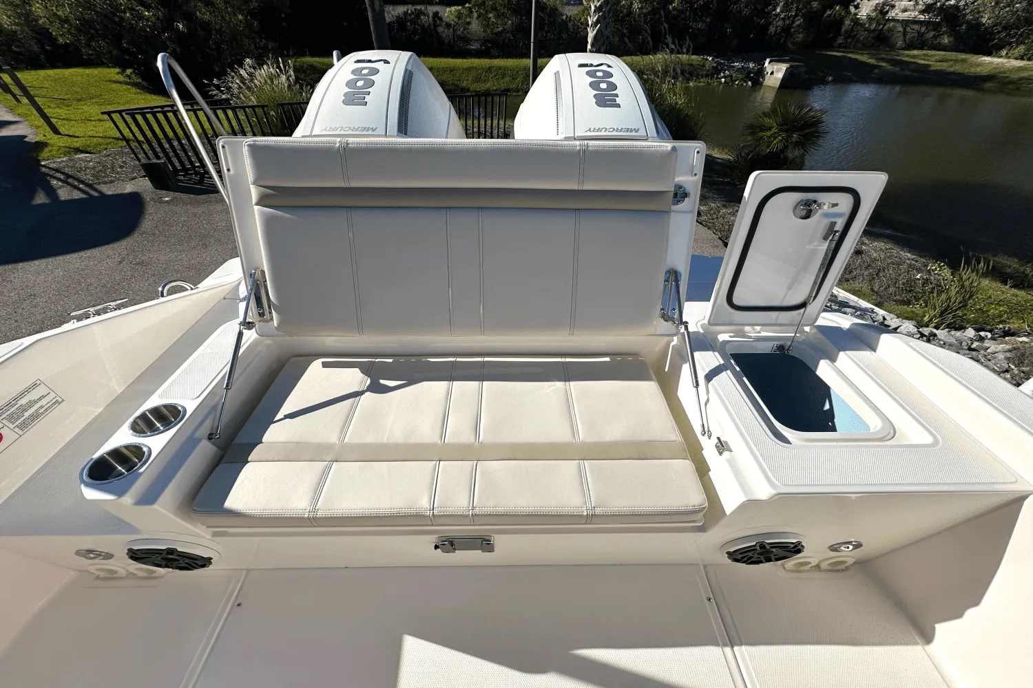 2025 Boston Whaler 280 Dauntless Image Thumbnail #8