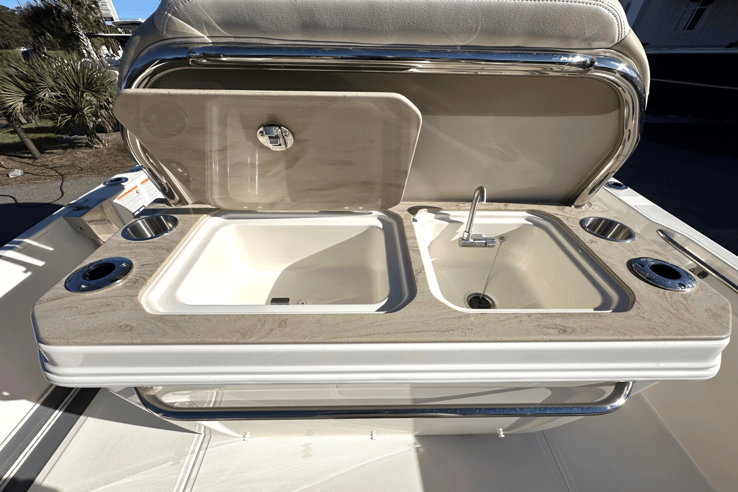 2025 Boston Whaler 280 Dauntless Image Thumbnail #10