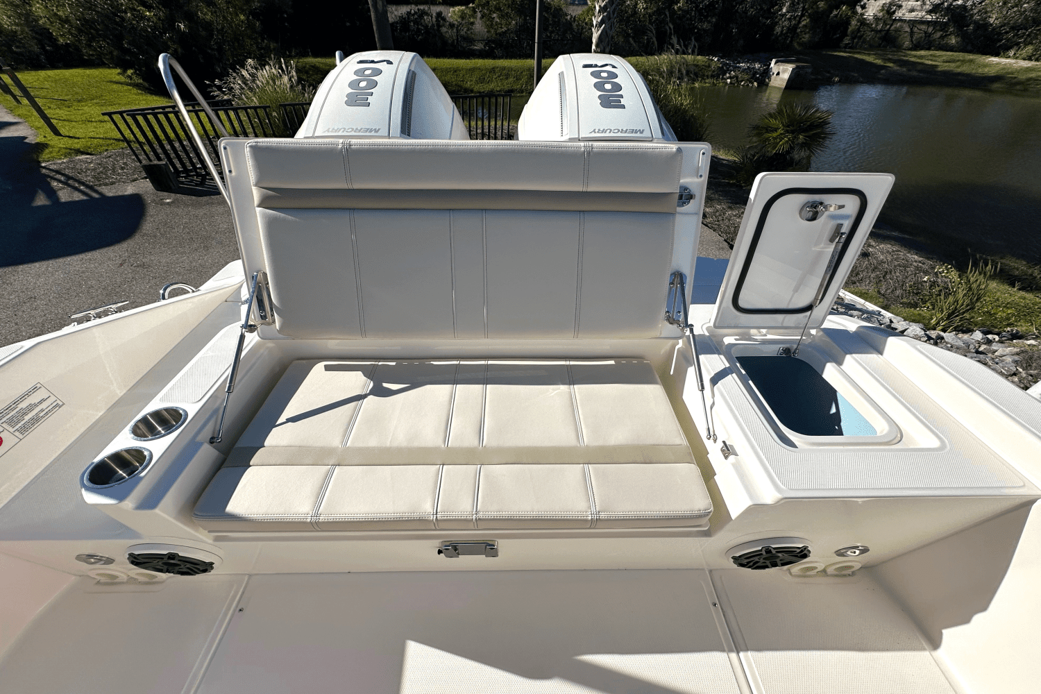 2025 Boston Whaler 280 Dauntless Image Thumbnail #8