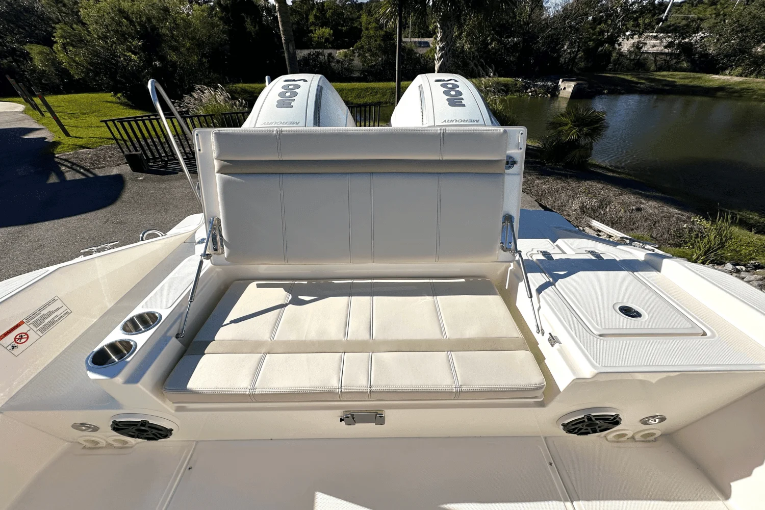 2025 Boston Whaler 280 Dauntless Image Thumbnail #7