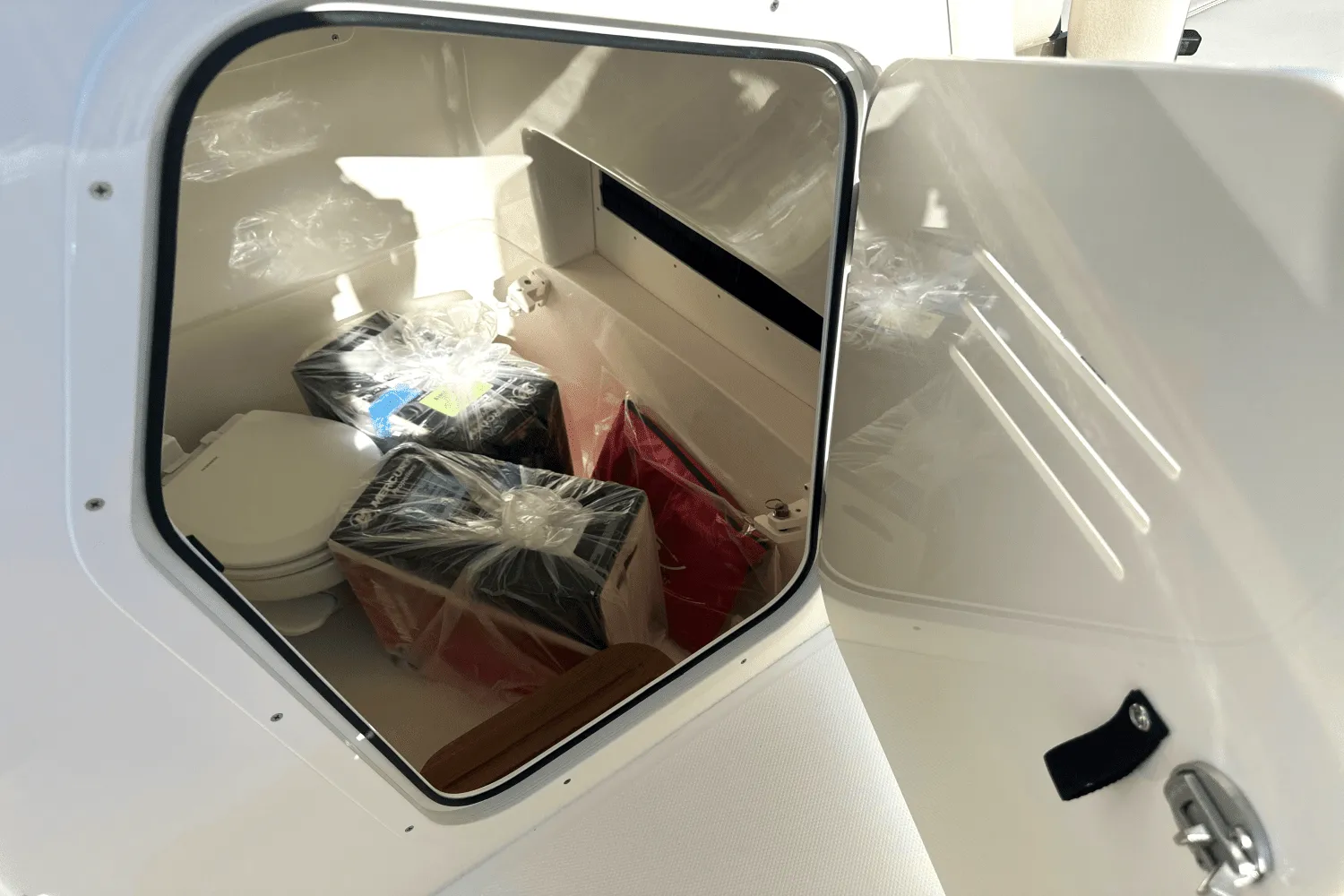2025 Boston Whaler 280 Dauntless Image Thumbnail #17