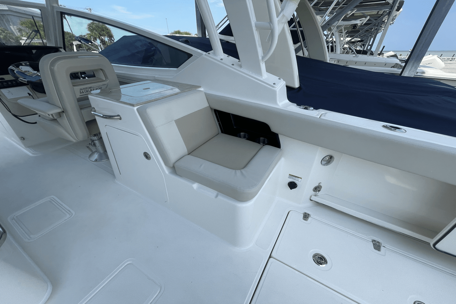 2025 Boston Whaler 280 Vantage Image Thumbnail #8