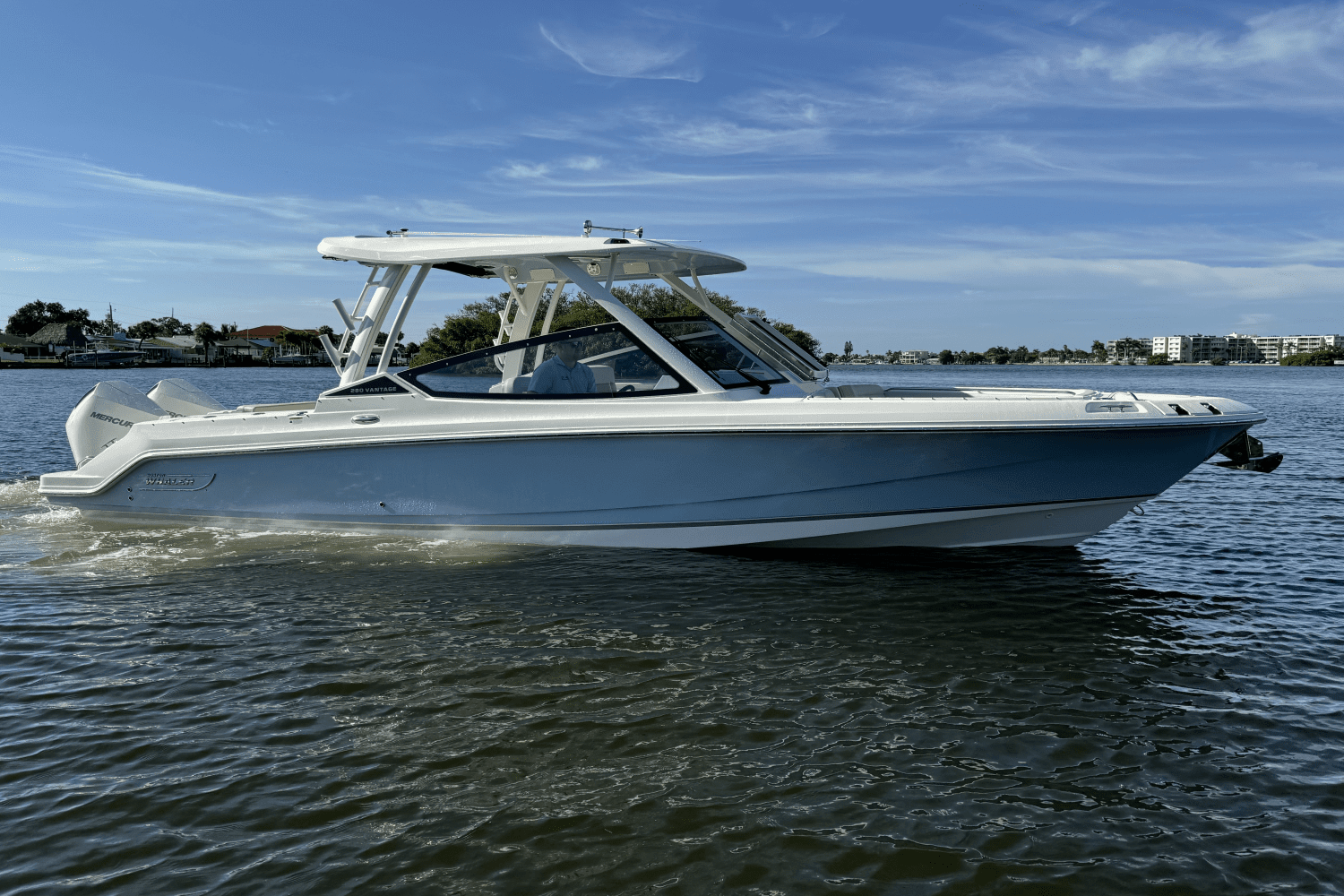 2025 Boston Whaler 280 Vantage Image Thumbnail #3