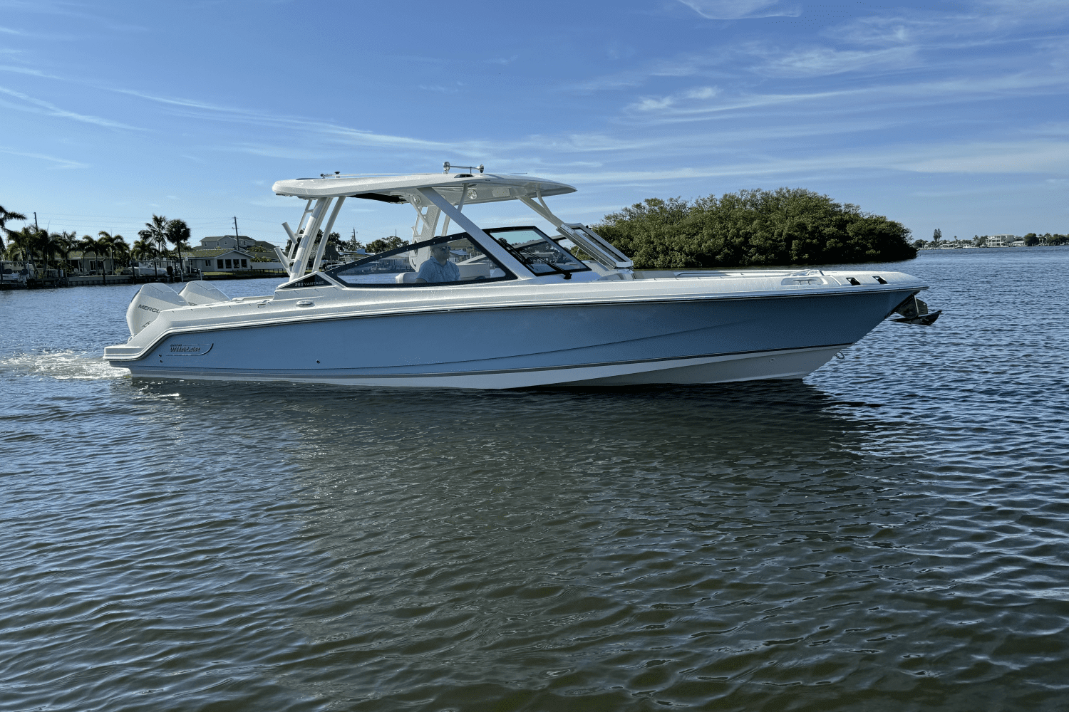 Thumbnail 2 for 2025 Boston Whaler 280 Vantage