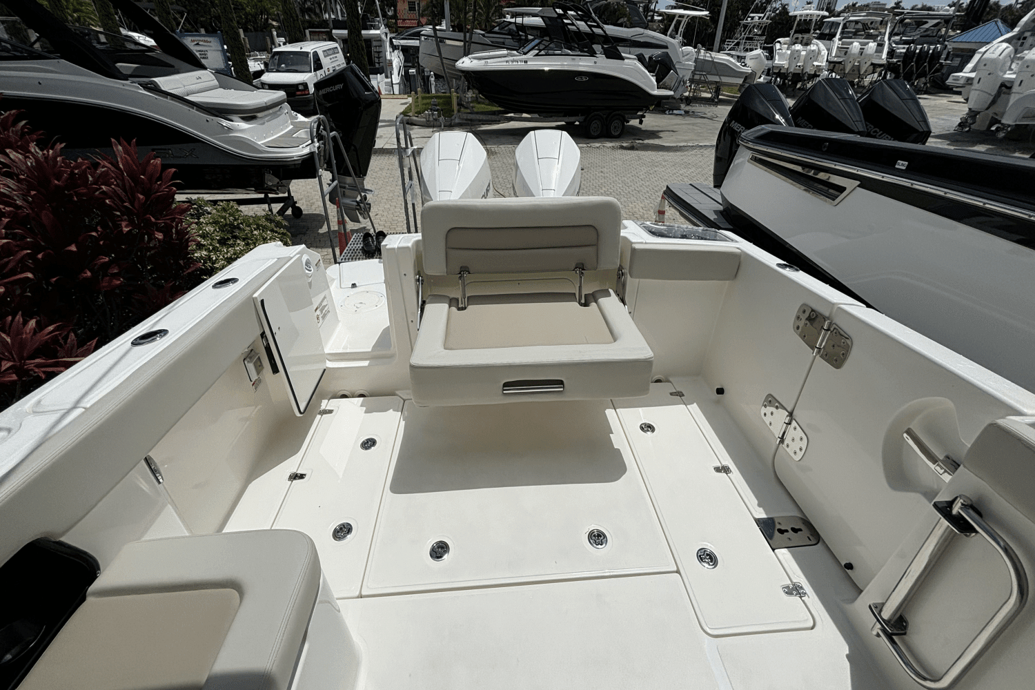 2025 Boston Whaler 280 Vantage Image Thumbnail #7