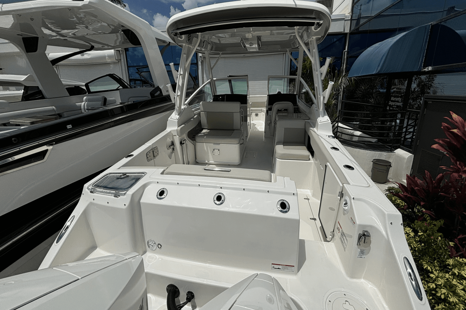 2025 Boston Whaler 280 Vantage Image Thumbnail #3