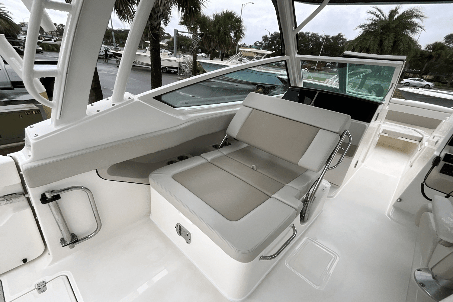 2025 Boston Whaler 280 Vantage Image Thumbnail #10