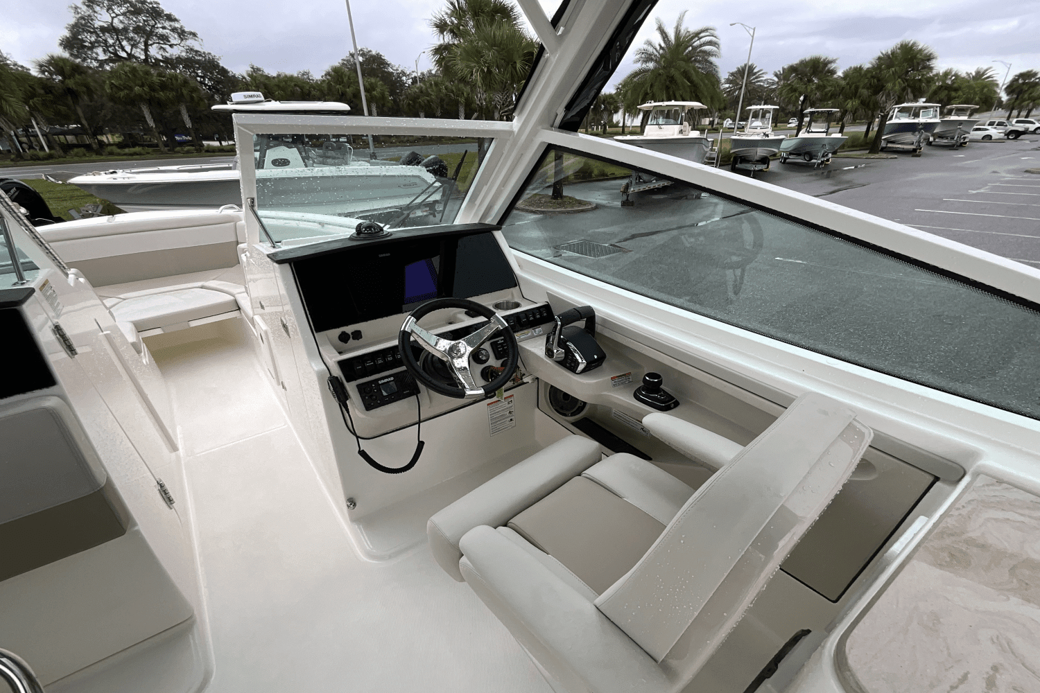 2025 Boston Whaler 280 Vantage Image Thumbnail #5