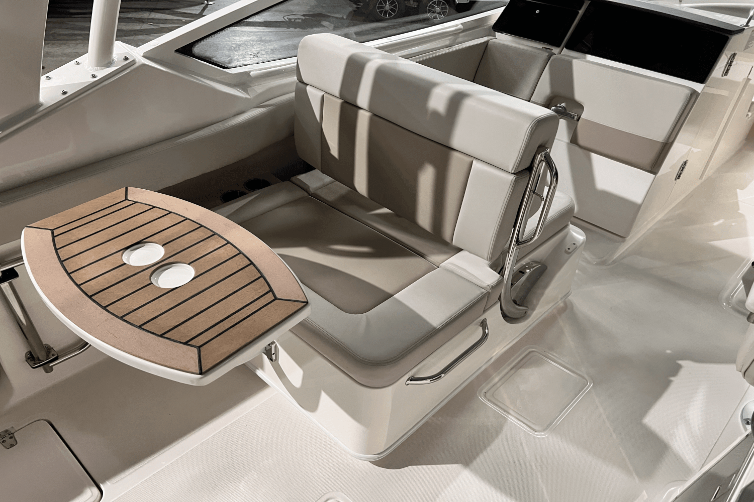 2025 Boston Whaler 280 Vantage Image Thumbnail #14