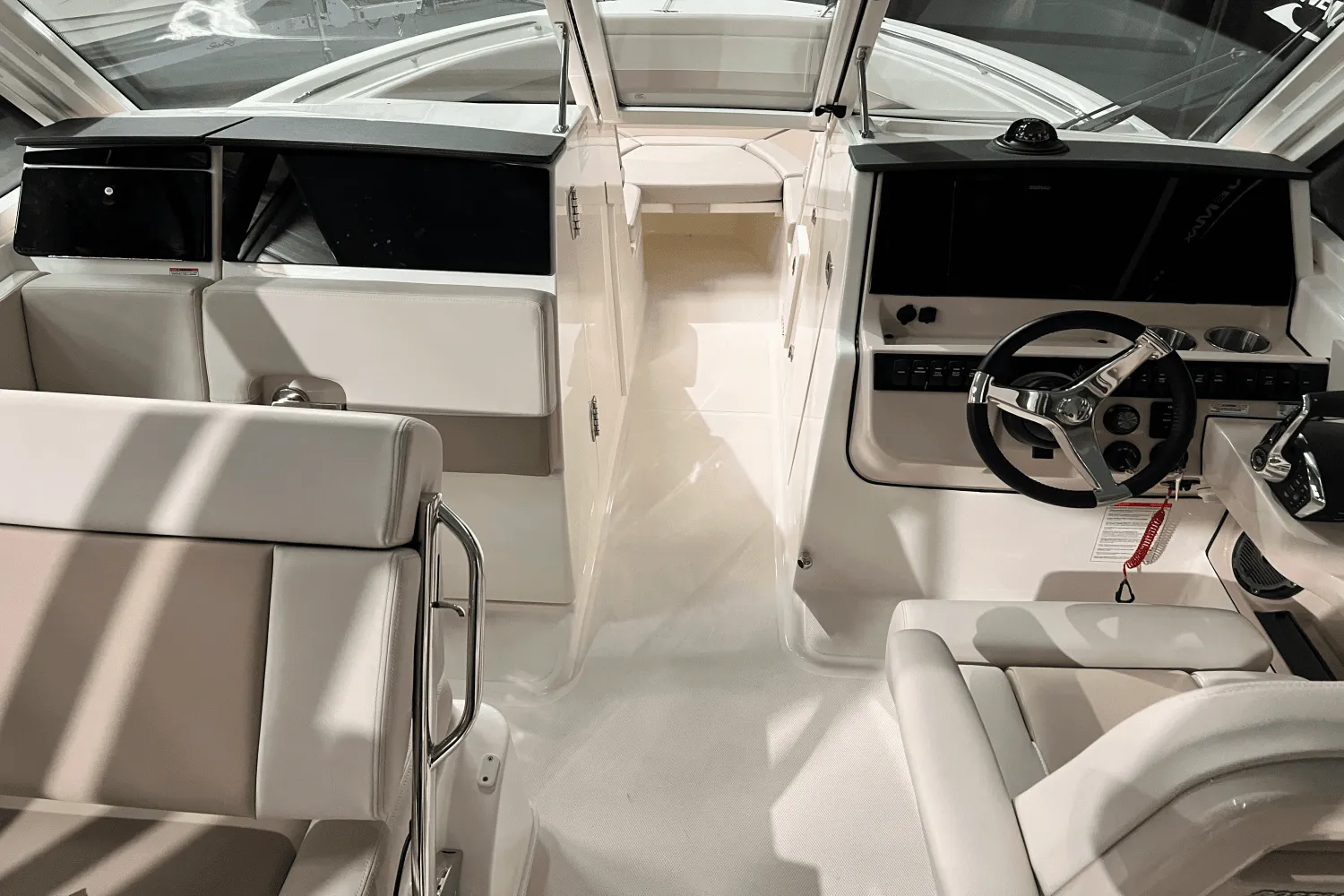 2025 Boston Whaler 280 Vantage Image Thumbnail #15