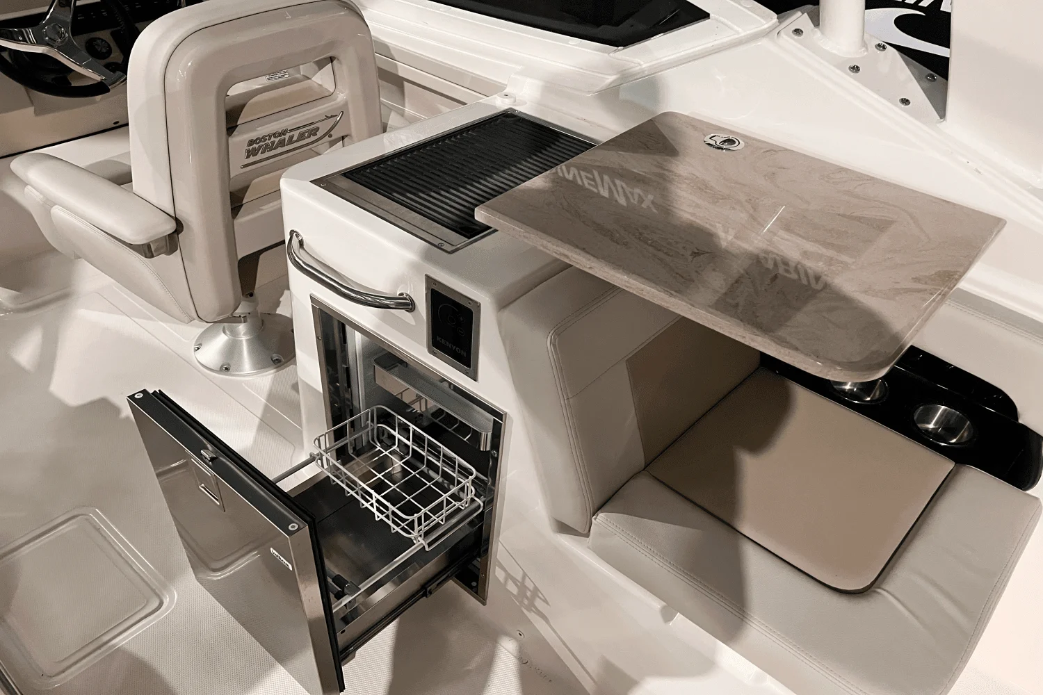 2025 Boston Whaler 280 Vantage Image Thumbnail #8