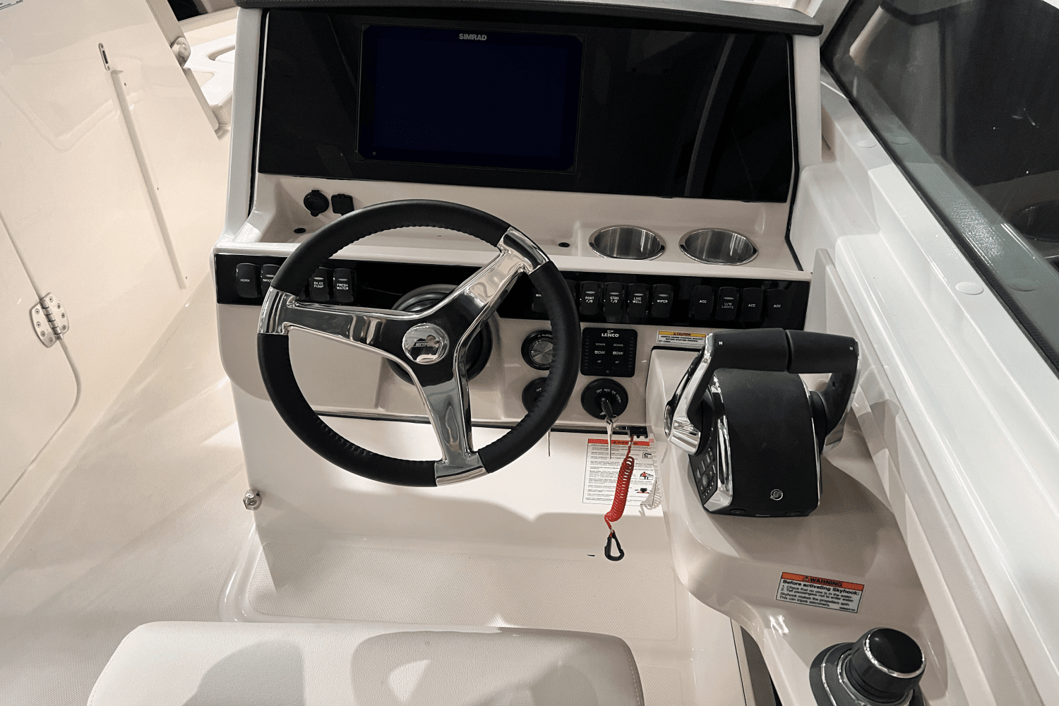 2025 Boston Whaler 280 Vantage Image Thumbnail #15