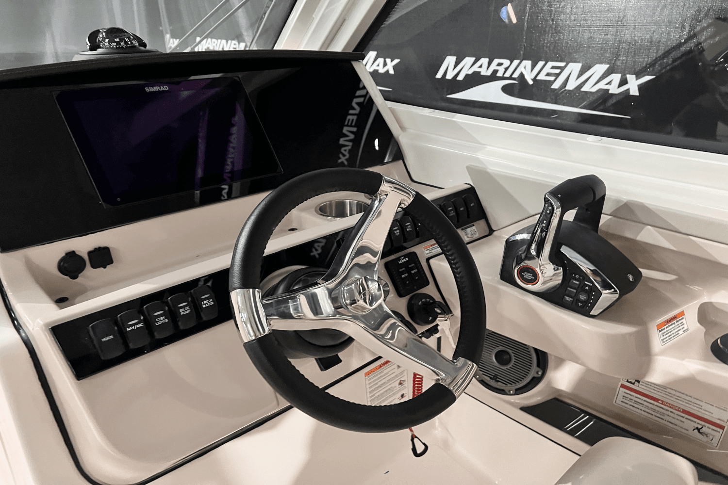 2025 Boston Whaler 280 Vantage Image Thumbnail #16