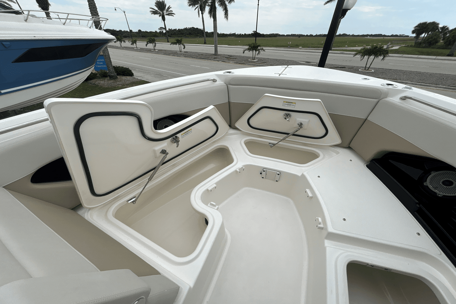 2025 Boston Whaler 280 Vantage Image Thumbnail #23