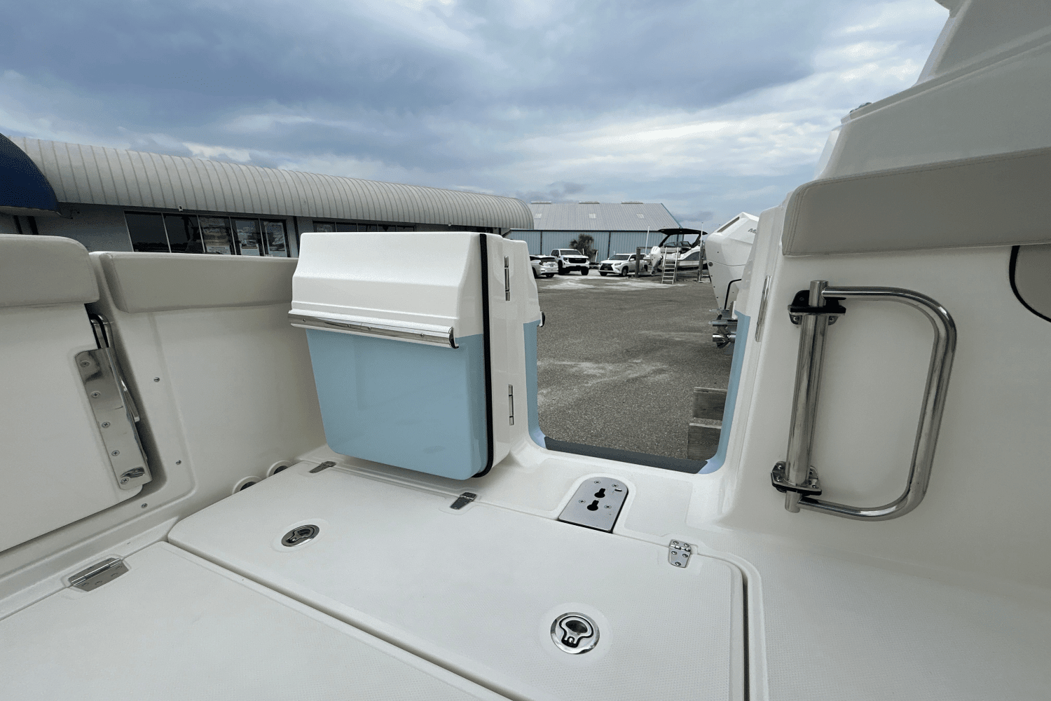 2025 Boston Whaler 280 Vantage Image Thumbnail #5