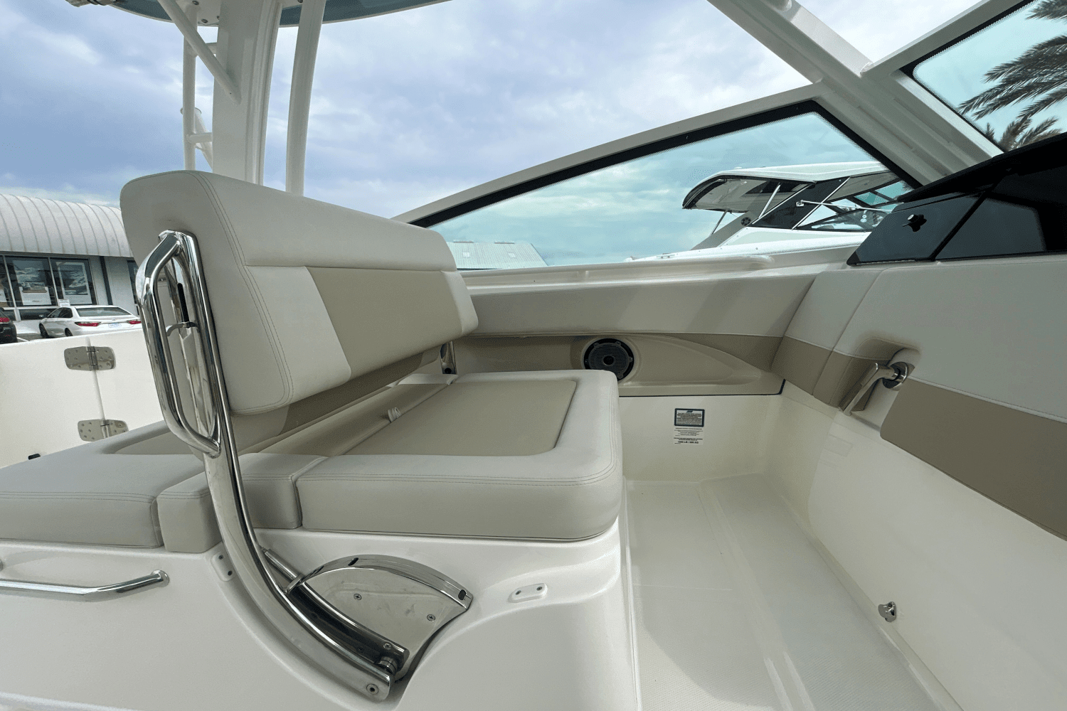 2025 Boston Whaler 280 Vantage Image Thumbnail #18