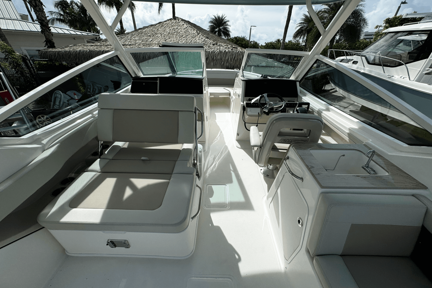 2025 Boston Whaler 280 Vantage Image Thumbnail #17