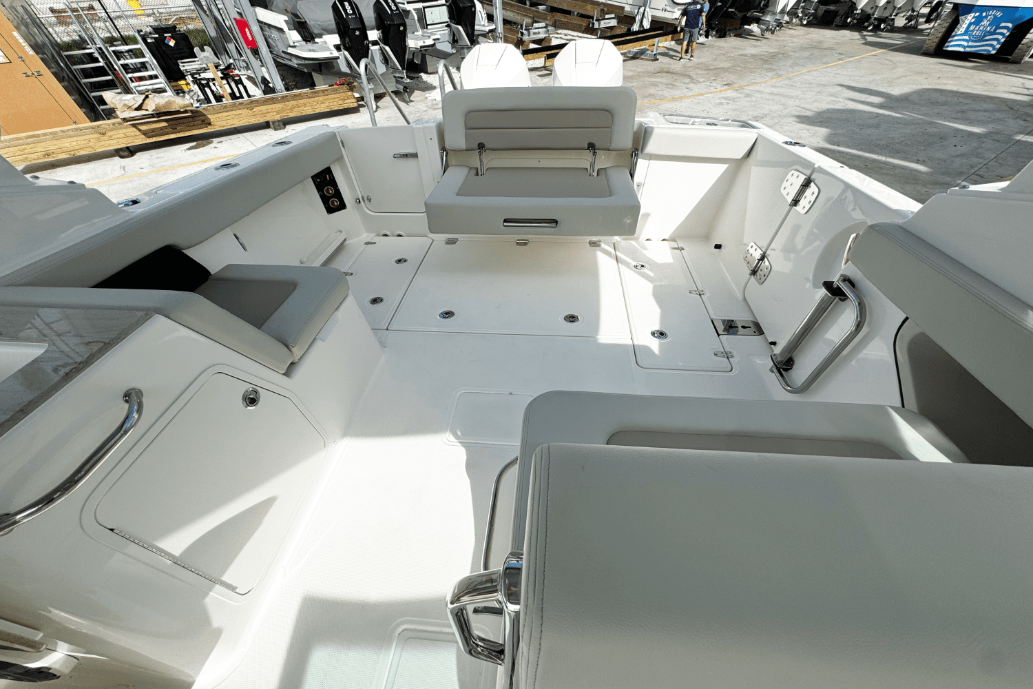 2025 Boston Whaler 280 Vantage Image Thumbnail #30