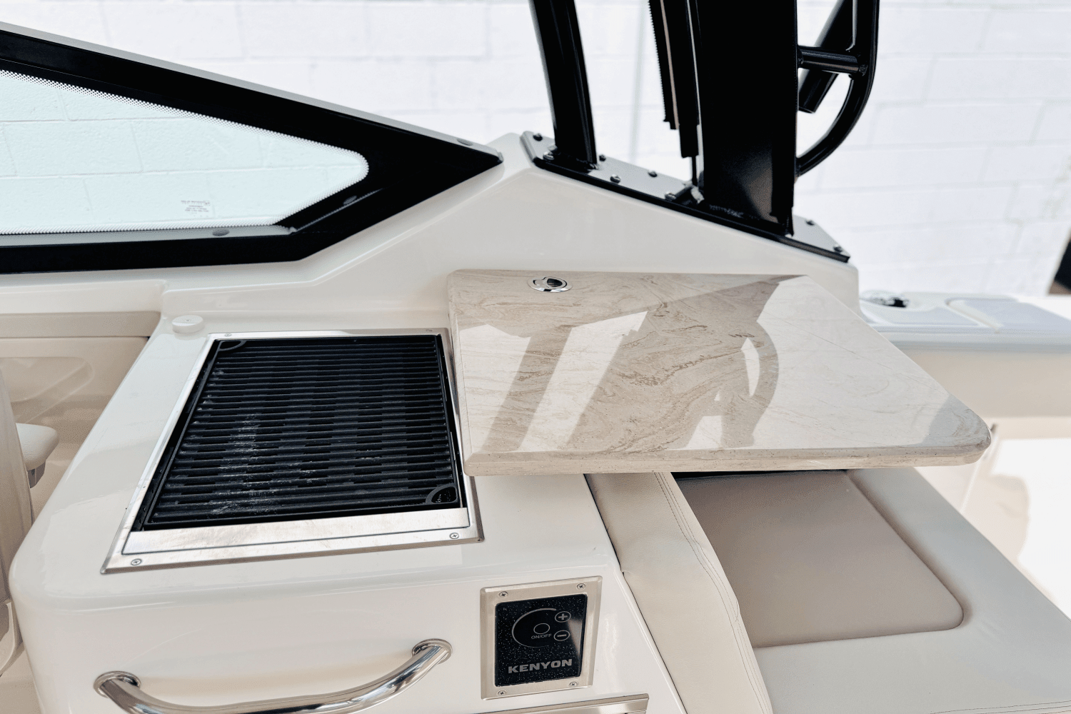 2025 Boston Whaler 280 Vantage Image Thumbnail #25