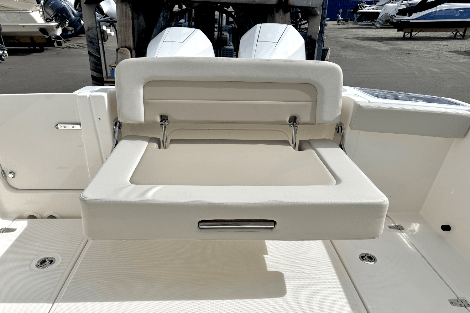 2025 Boston Whaler 280 Vantage Image Thumbnail #17