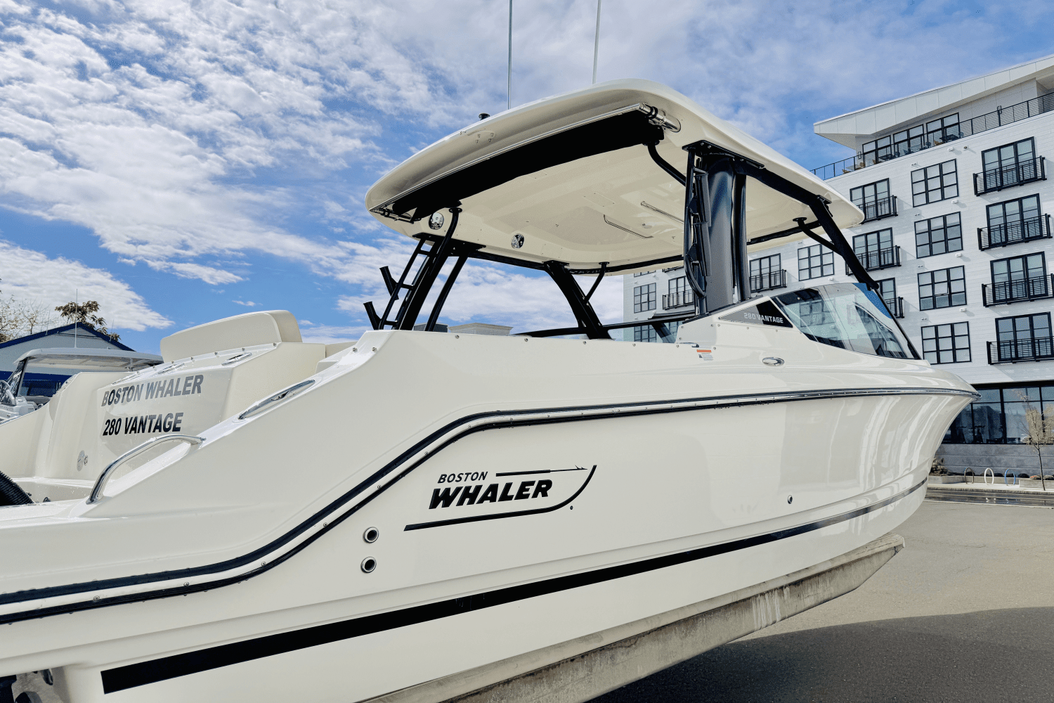 2025 Boston Whaler 280 Vantage Image Thumbnail #11