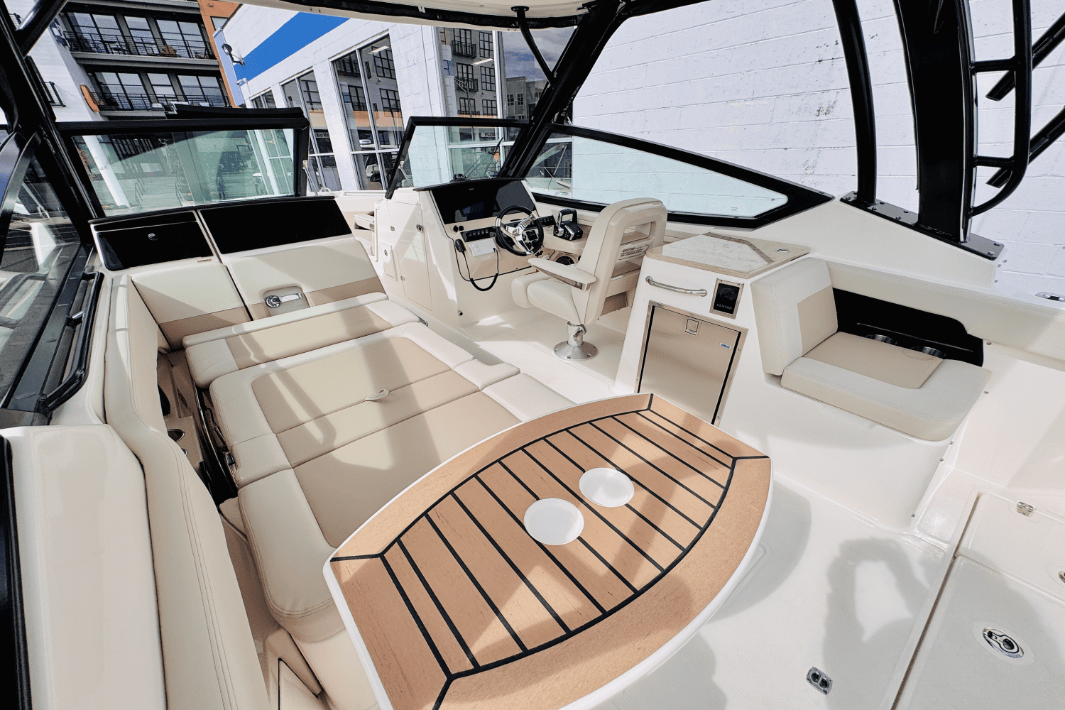 2025 Boston Whaler 280 Vantage Image Thumbnail #21