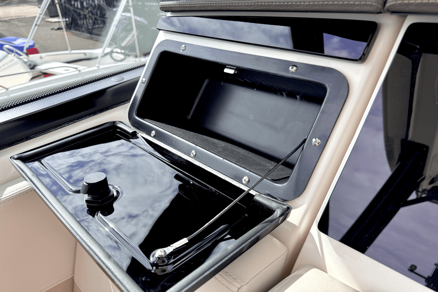 2025 Boston Whaler 280 Vantage Image Thumbnail #27